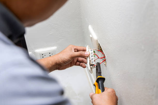 Best Emergency Electrical Repair  in Holland, TX